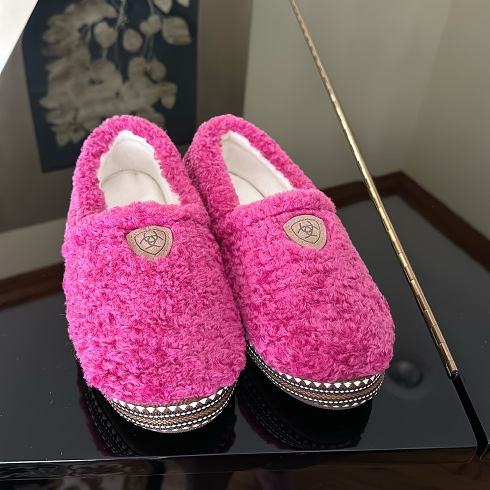 Ariat slippers